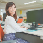 座りっぱなしが太る原因に？デスクワーク太りの意外な盲点と対策