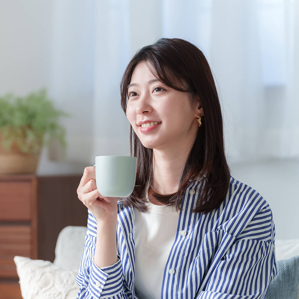 清涼飲料水やカフェの甘いドリンク、健康志向のスムージーや甘酒など、一見するとちょっとした一杯のつもりでも、積み重なれば1日の摂取カロリーに大きな影響を与えます。