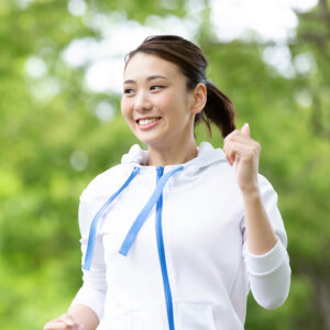 シンガポールで「歩くだけで報酬がもらえる」健康施策