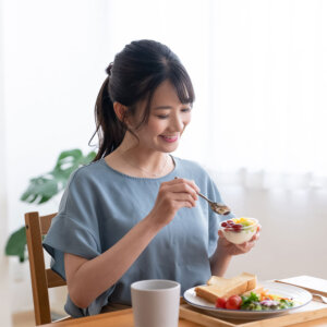 「朝食は食べるべき」は本当か？見直される朝食習慣の実態