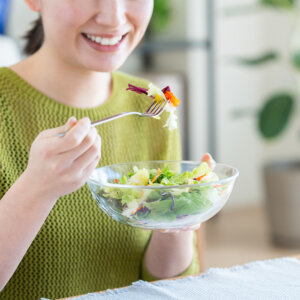 食物繊維はいつ摂るのがいい？研究から見える摂取タイミングと注意点