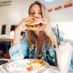 食後の運動は本当にダイエットに効果的！？